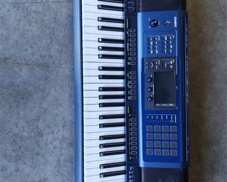 Casio MZ-X500 61-Key Arranger Workstation Keyboard in Original Box