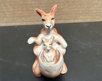 Ceramic Kangaroo and Joey Nesting Salt and Pepper Shakers