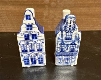 Elesva Delfts Blue Hand-Painted Canal House Salt and Pepper Shakers, No. 227