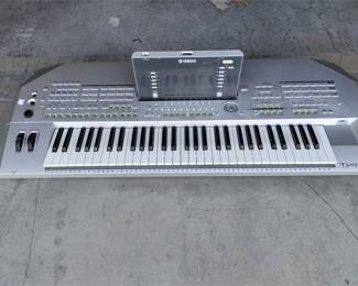 Yamaha Tyros2 61-Key Digital Workstation Arranger Keyboard