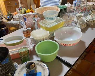 Pyrex , jadite bowl , kitchenware 