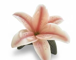 Vintage Lily-Shaped Decorative Wax Candle