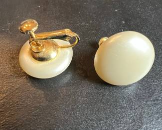 Vintage Faux Pearl Screw-Back Earrings