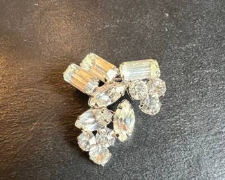 Mid-Century Rhinestone Cluster Brooch