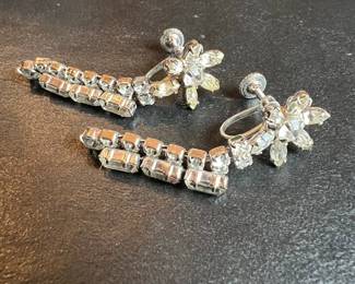 Vintage Rhinestone Screw-Back Earrings