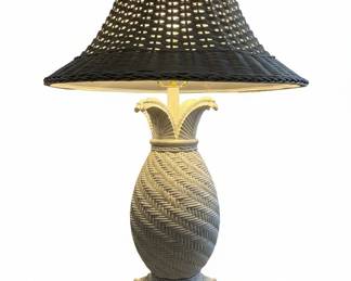 Vintage Pineapple Motif Table Lamp