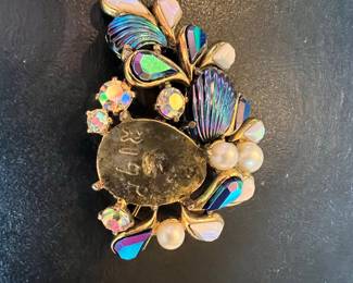 Vintage Schiaparelli Costume Jewelry Brooch