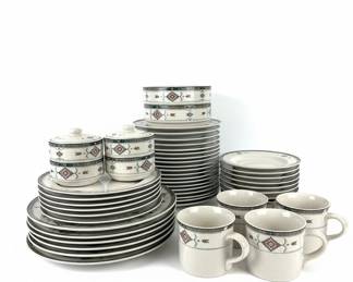 Studio Nova Adirondack Y2201 Dinnerware Set
