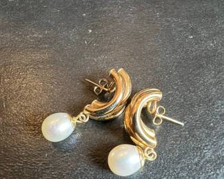 14K Gold and Pearl Hoop Earrings