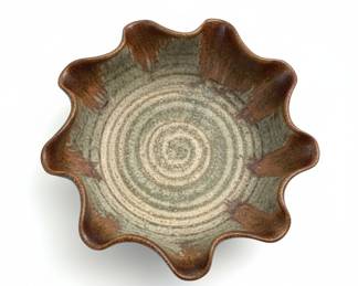 Pigeon Forge Pottery E. Ownby Scalloped Bowl