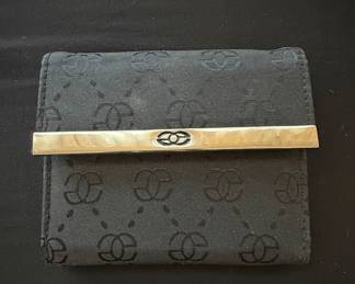 Canvas Bi-Fold Wallet with Metal Bar