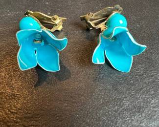 Vintage Enamel Flower Clip-On Earrings