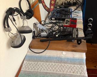 Headphones And Audio Accessories