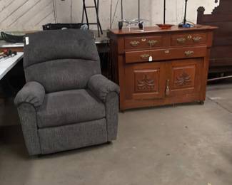 RECLINER & SIDEBOARD/BUFFET