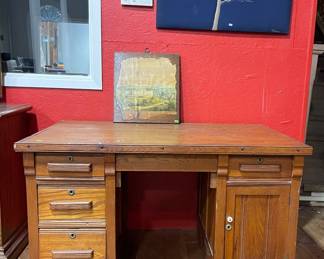 DESK