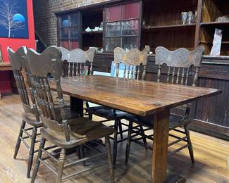 VINTAGE TABLE WITH CHAIRS