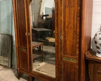 Armoire