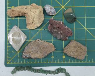 	Mineral & Fossil Rock Specimens