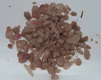 	Loose Rough Pink Quartz Crystals