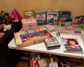 Games, Toys, Dolls, Artworks