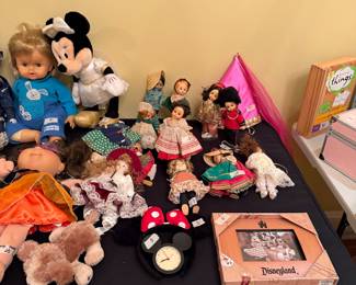 Games, Toys, Dolls, Artworks