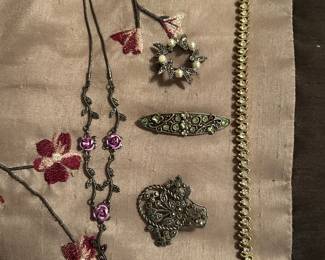 Costume jewelry 
