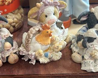 Cherished teddies figures