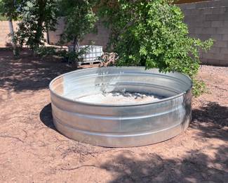 Round Stock Tank