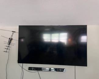 Wall Mounted Tv And Soundbar