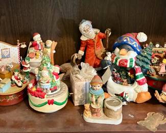 Holiday Collectibles Lot Including (7) Music Boxes