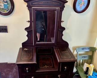 Antique Victorian Cottage Dresser with Mirror (Heavy!)