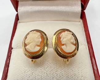 Cameo Vintage 1/20th 12K Gold Fill Earrings