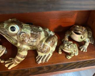 McCoy ceramic frogs 