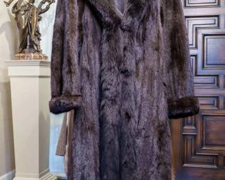LOT 70 – Vintage c. 1998 Full-Length Black Mink Coat with Hood. A lush full-length black Mink coat with a hood, with accentuated collar and fur cuffs, dated c. 1998. Front, back and lining details are photographed. Approx. Size M or an ~8 to 8/10; Approx. Measurements: Waist: 30”, Bust: 36, Hips: 36.