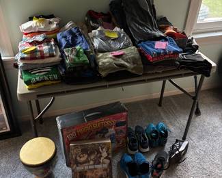 Nice boys  clothes like new and gym shoes 
