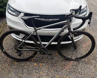 Super light giant men’s bike 