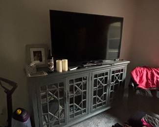 Modern TV stand flatscreen TV Samsung