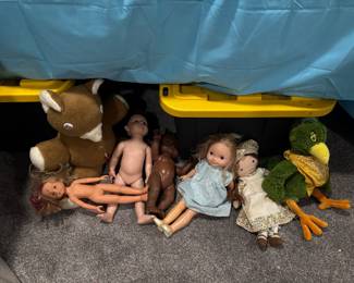 Dolls 