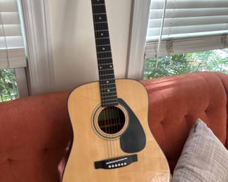 yamaha guitar acoustic