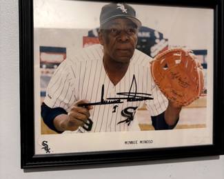 Minnie Minoso autograph pic