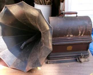 1904 GRAPHOPHONE