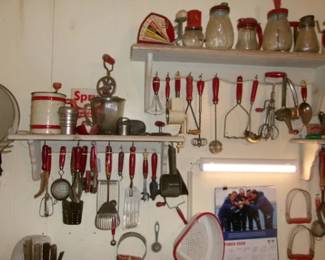 RED HANDLE WARE