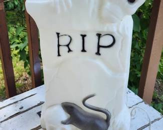 BLOW MOLD GRAVE STONE