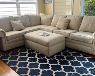 Ethan Allen sectional couch (like new)