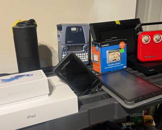 iPad, iPhone