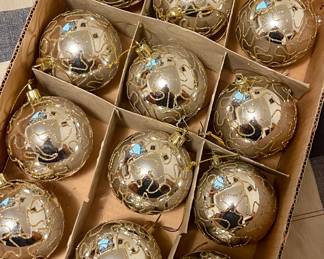 VINTAGE CHRISTMAS ORNAMENTS
