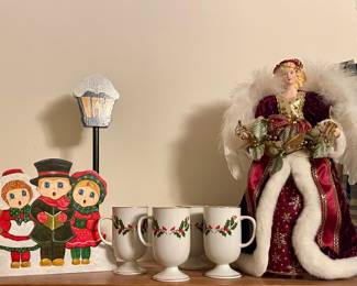 VINTAGE CHRISTMAS DECOR