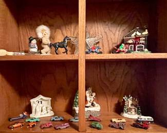 CHRISTMAS DECOR , VINTAGE TOY CARS