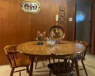 KITCHEN TABLE & CHAIRS