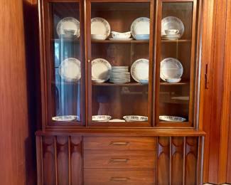 MCM CHINA CABINET IN THE STYLE OF KENT COFFEY PERSPECTA SERIES